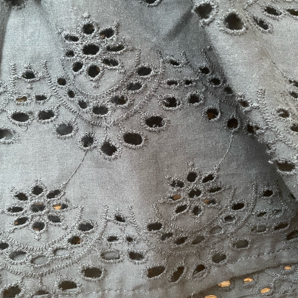 Nicole Miller Artelier Embroidered Eyelet Flutter Sleeve Top - Picture 11 of 16